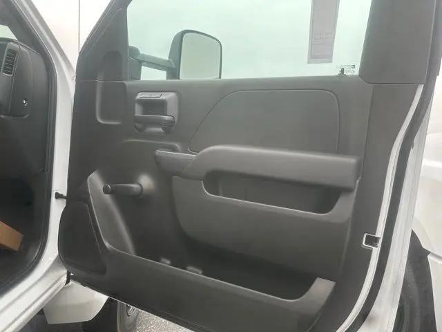 2024 Chevrolet Silverado 6500HD 1WT