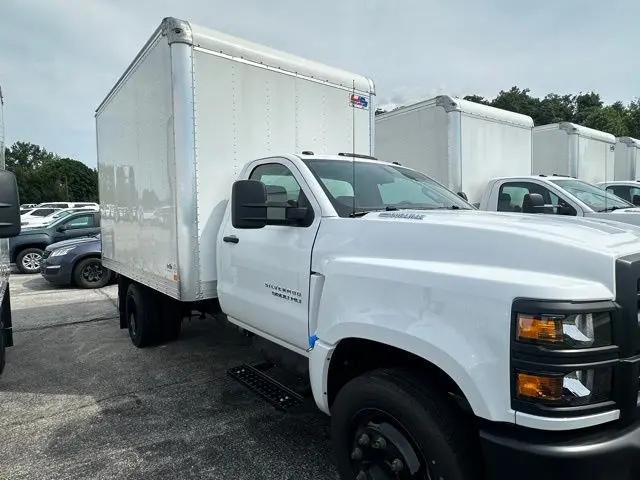 2024 Chevrolet Silverado 6500HD 1WT