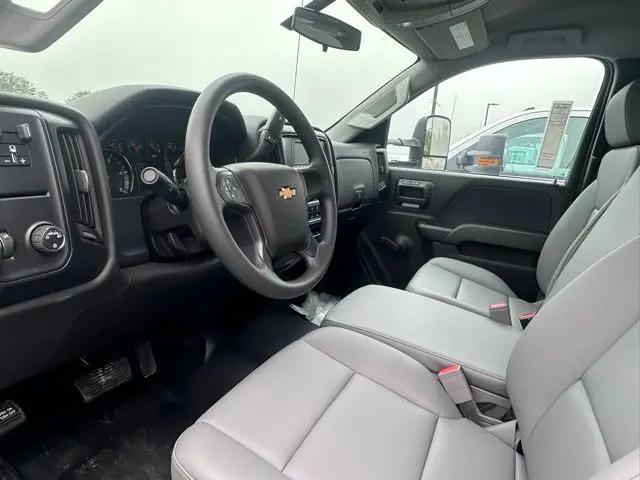 2024 Chevrolet Silverado 6500HD 1WT