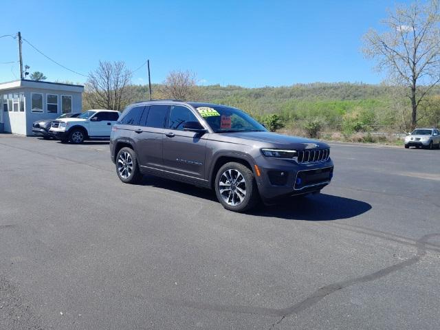 2022 Jeep Grand Cherokee 4xe Overland 4x4