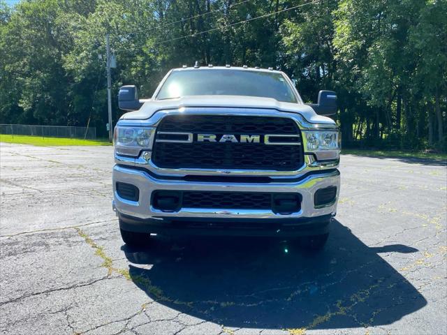 2024 RAM Ram 3500 RAM 3500 TRADESMAN CREW CAB 4X4 8 BOX