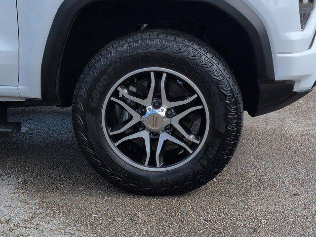2023 GMC Canyon 2WD Crew Cab Short Box Elevation
