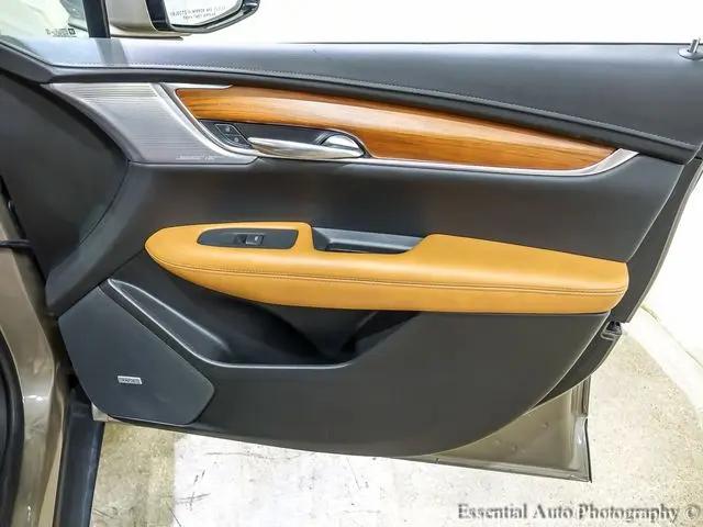 2023 Cadillac XT5 FWD Premium Luxury