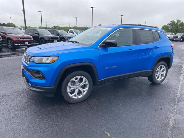 2024 Jeep Compass COMPASS LATITUDE 4X4