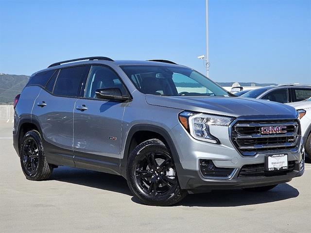 2024 GMC Terrain AWD AT4 2