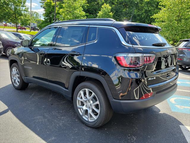 2024 Jeep Compass COMPASS LATITUDE LUX 4X4