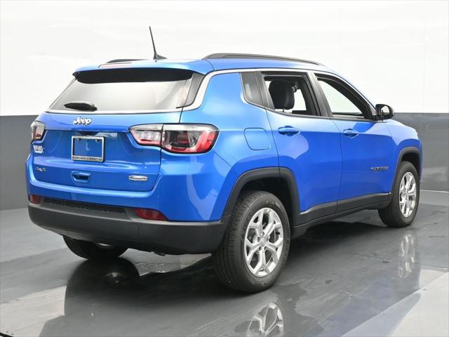 2024 Jeep Compass COMPASS LATITUDE 4X4