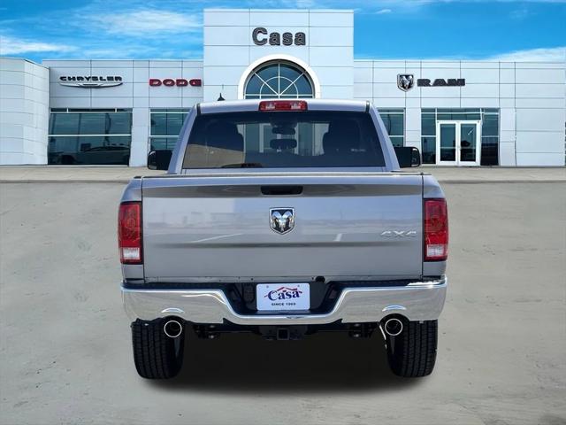 2024 RAM Ram 1500 Classic RAM 1500 CLASSIC TRADESMAN QUAD CAB 4X4 64 BOX