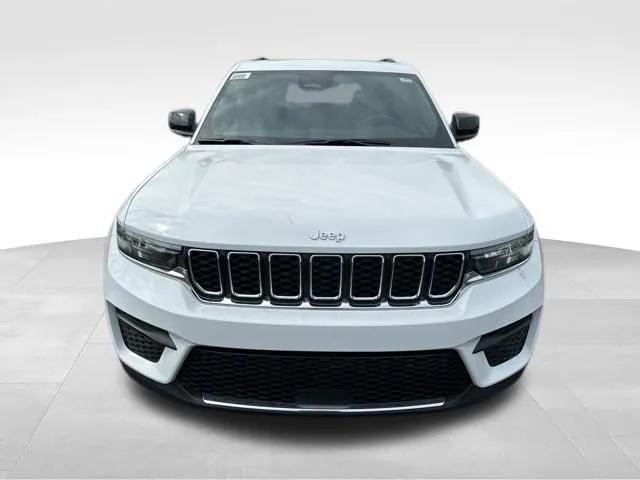 2024 Jeep Grand Cherokee GRAND CHEROKEE LAREDO X 4X4