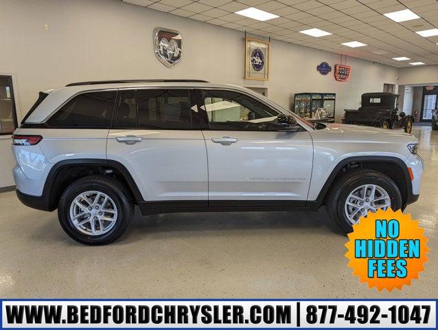 2024 Jeep Grand Cherokee GRAND CHEROKEE LAREDO X 4X4