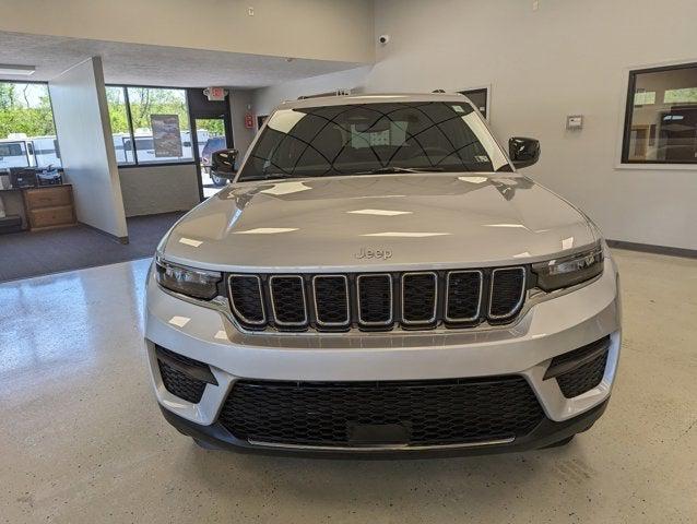 2024 Jeep Grand Cherokee GRAND CHEROKEE LAREDO X 4X4