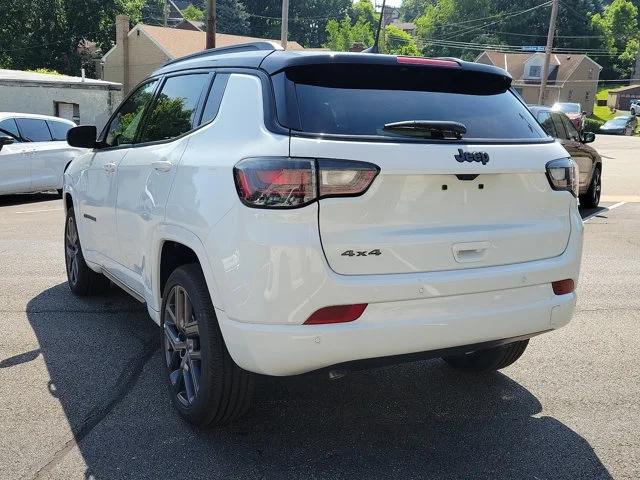 2024 Jeep Compass COMPASS LIMITED 4X4