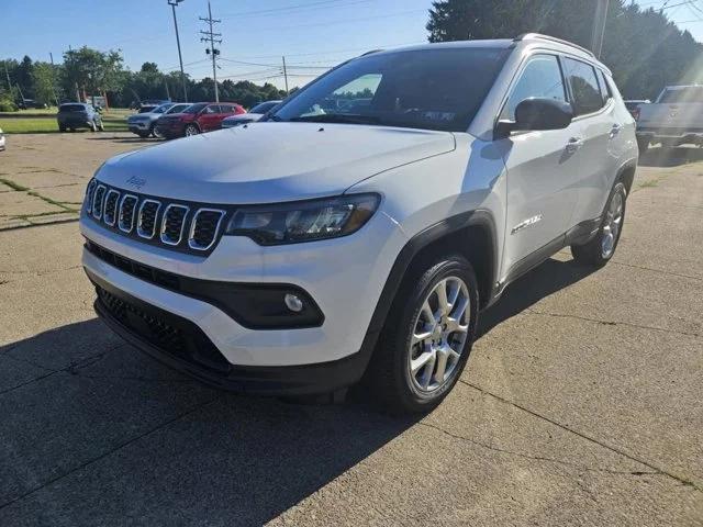 2024 Jeep Compass COMPASS LATITUDE LUX 4X4