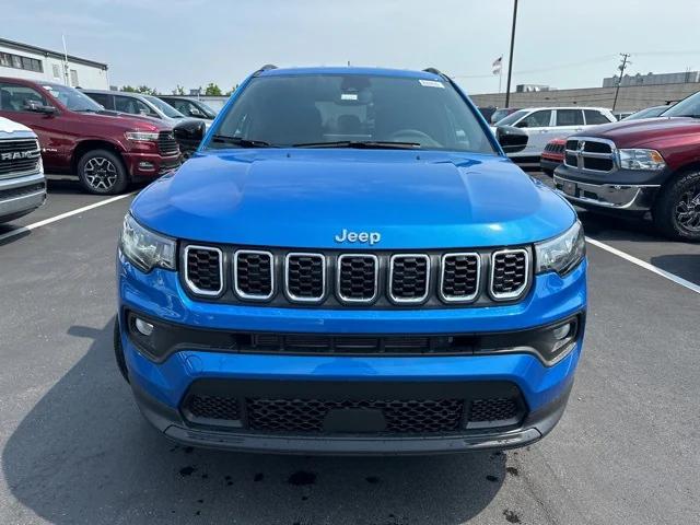 2024 Jeep Compass COMPASS LATITUDE LUX 4X4