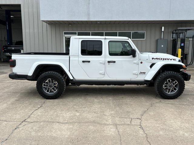 2024 Jeep Gladiator GLADIATOR MOJAVE X 4X4