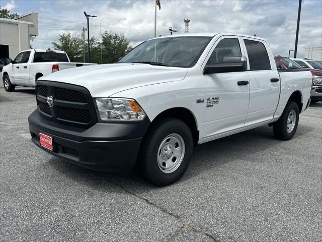 2024 RAM Ram 1500 Classic RAM 1500 CLASSIC TRADESMAN CREW CAB 4X4 57 BOX