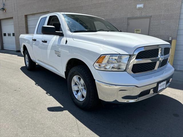 2024 RAM Ram 1500 Classic RAM 1500 CLASSIC TRADESMAN QUAD CAB 4X4 64 BOX