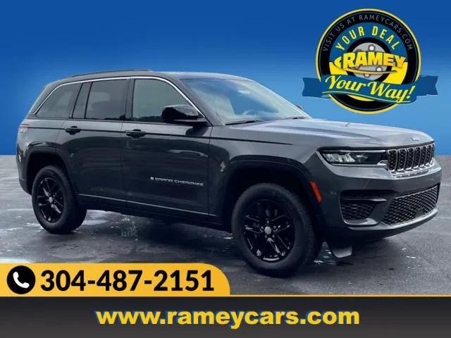 2024 Jeep Grand Cherokee GRAND CHEROKEE LAREDO X 4X4