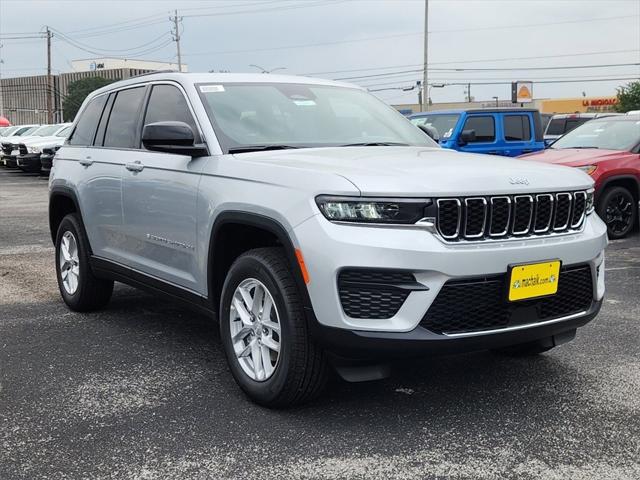 2024 Jeep Grand Cherokee GRAND CHEROKEE LAREDO X 4X4