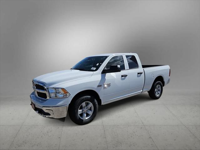 2024 RAM Ram 1500 Classic RAM 1500 CLASSIC TRADESMAN QUAD CAB 4X4 64 BOX