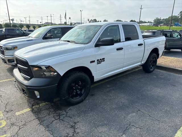 2024 RAM Ram 1500 Classic RAM 1500 CLASSIC TRADESMAN CREW CAB 4X4 57 BOX