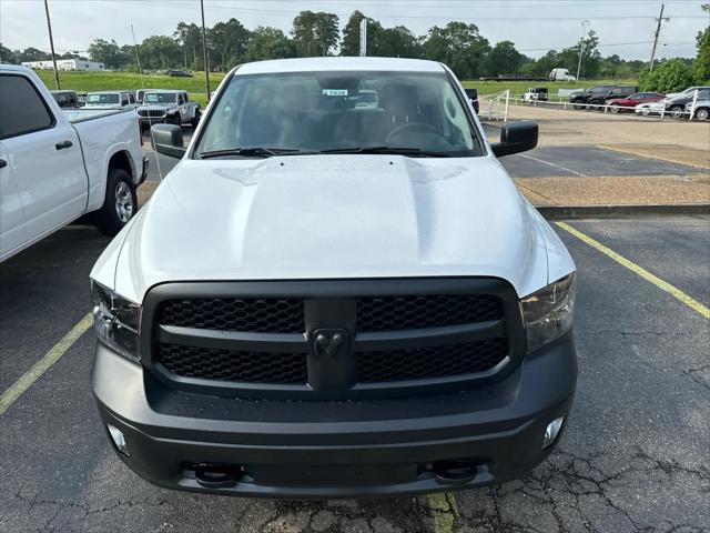 2024 RAM Ram 1500 Classic RAM 1500 CLASSIC TRADESMAN CREW CAB 4X4 57 BOX