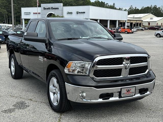 2024 RAM Ram 1500 Classic RAM 1500 CLASSIC TRADESMAN QUAD CAB 4X4 64 BOX