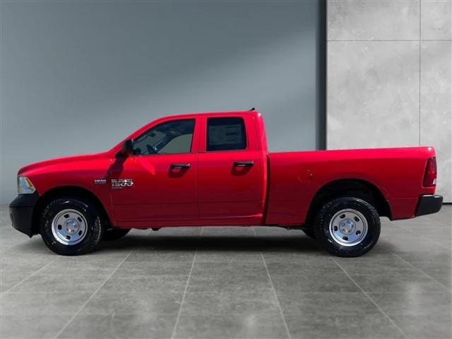2024 RAM Ram 1500 Classic RAM 1500 CLASSIC TRADESMAN QUAD CAB 4X4 64 BOX