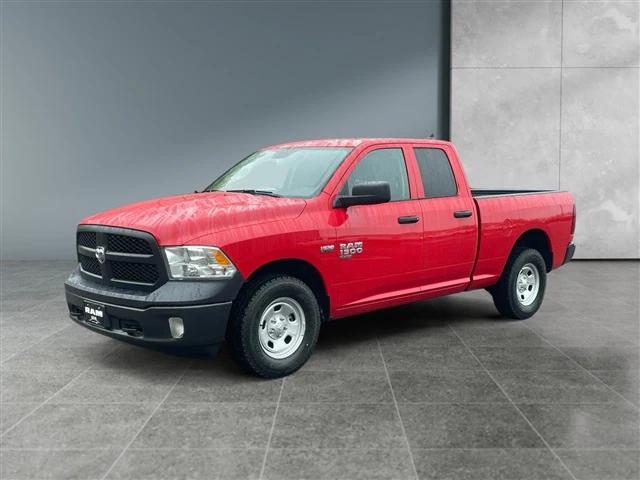 2024 RAM Ram 1500 Classic RAM 1500 CLASSIC TRADESMAN QUAD CAB 4X4 64 BOX