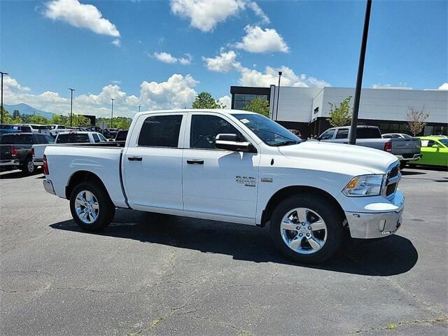 2024 RAM Ram 1500 Classic RAM 1500 CLASSIC TRADESMAN CREW CAB 4X4 57 BOX