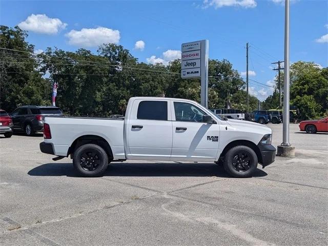 2024 RAM Ram 1500 Classic RAM 1500 CLASSIC TRADESMAN CREW CAB 4X4 57 BOX