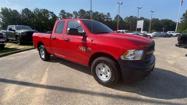 2024 RAM Ram 1500 Classic RAM 1500 CLASSIC TRADESMAN QUAD CAB 4X4 64 BOX