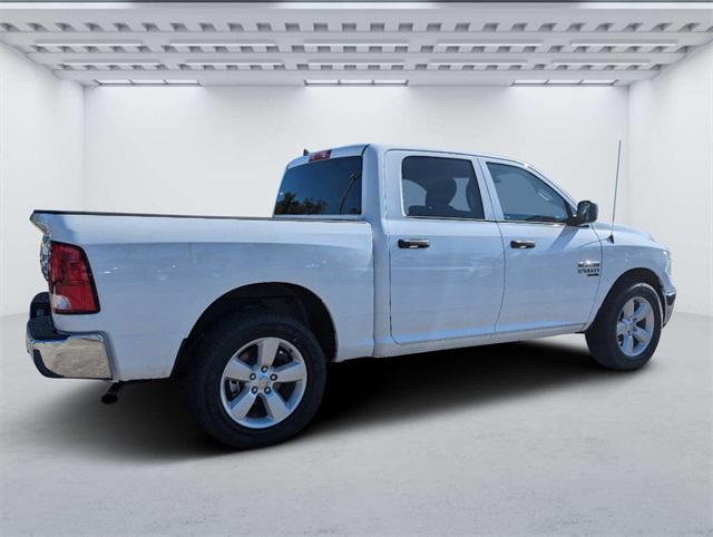 2024 RAM Ram 1500 Classic RAM 1500 CLASSIC TRADESMAN CREW CAB 4X4 57 BOX
