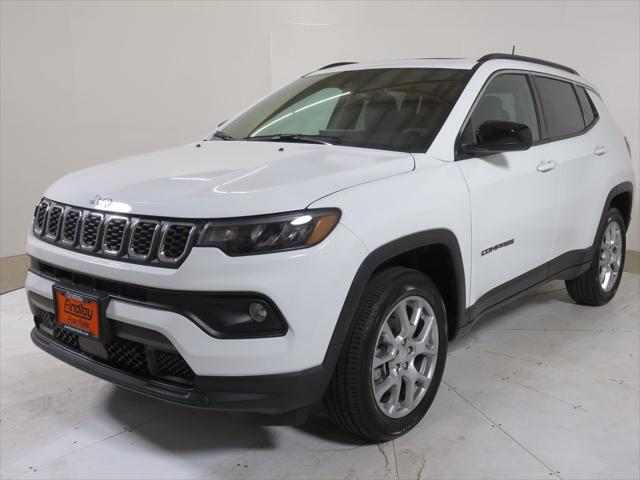 2024 Jeep Compass COMPASS LATITUDE LUX 4X4