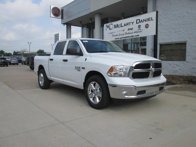 2024 RAM Ram 1500 Classic RAM 1500 CLASSIC TRADESMAN CREW CAB 4X4 57 BOX