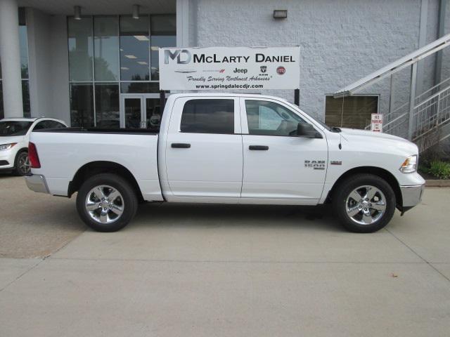 2024 RAM Ram 1500 Classic RAM 1500 CLASSIC TRADESMAN CREW CAB 4X4 57 BOX