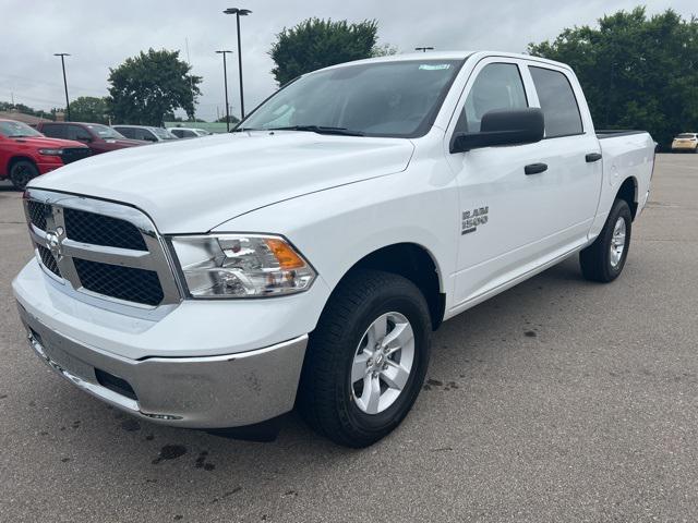 2024 RAM Ram 1500 Classic RAM 1500 CLASSIC TRADESMAN CREW CAB 4X4 57 BOX