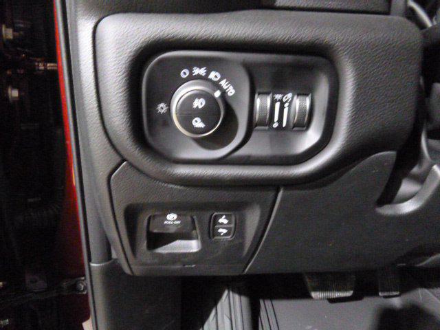 2025 Ram 1500 Big Horn Crew Cab 4x4 5'7" Box