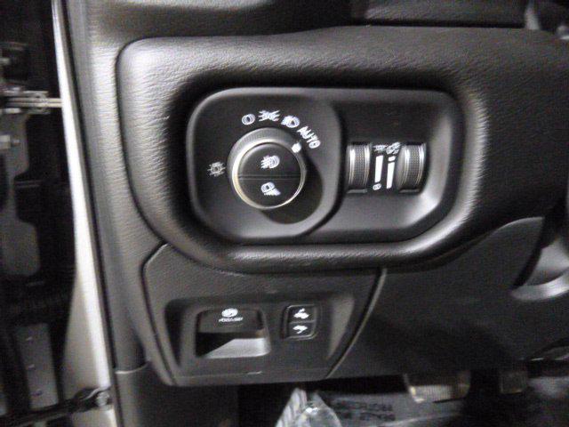 2025 Ram 1500 Big Horn Crew Cab 4x4 5'7" Box