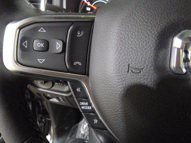 2025 Ram 1500 Big Horn Crew Cab 4x4 5'7" Box