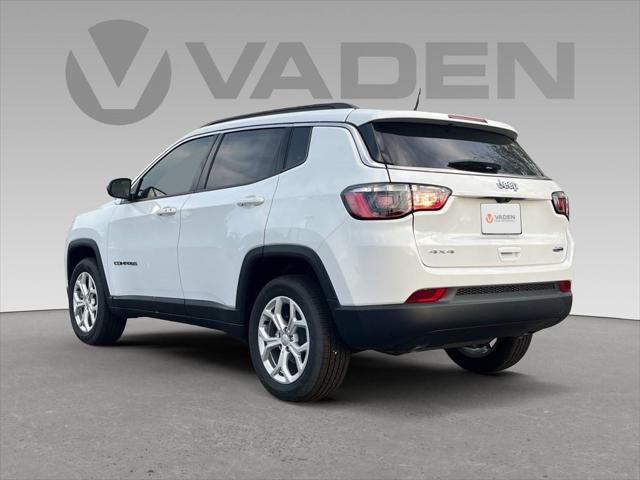 2024 Jeep Compass COMPASS LATITUDE 4X4