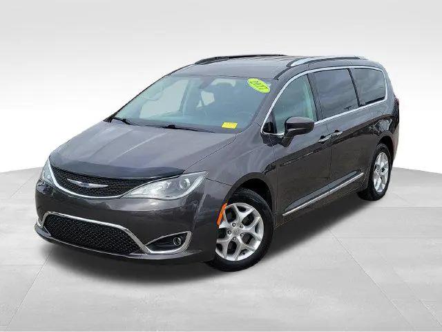 2017 Chrysler Pacifica Touring-L Plus for sale in Waterford Township, MI
