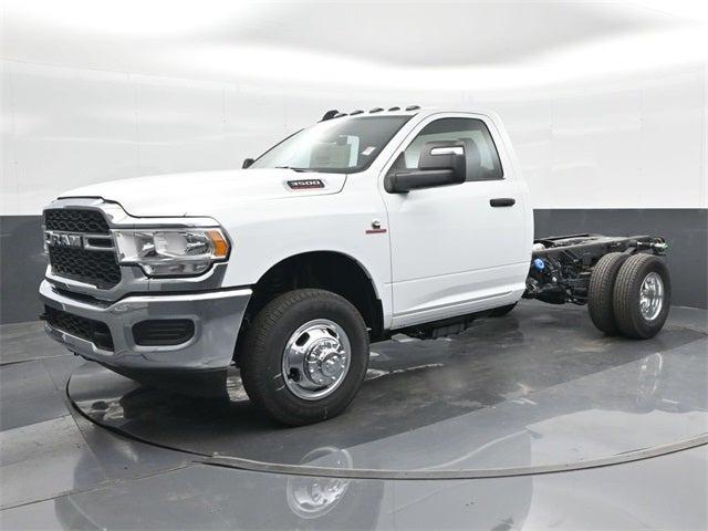 2024 RAM Ram 3500 Chassis Cab RAM 3500 TRADESMAN CHASSIS REGULAR CAB 4X4 60 CA