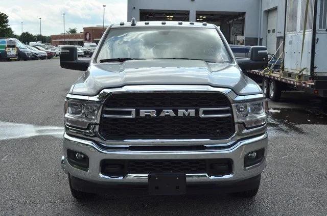 2024 RAM Ram 3500 Chassis Cab RAM 3500 TRADESMAN CREW CAB CHASSIS 4X4 60 CA 2024 RAM Ram 3500 Chassis Cab RAM 3500 TRADESMAN CREW CAB CHASSIS 4X4 60 CA