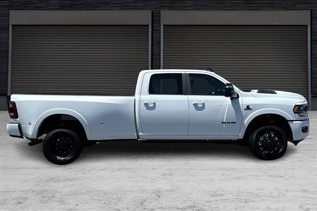 2024 RAM Ram 3500 RAM 3500 LIMITED CREW CAB 4X4 8 BOX