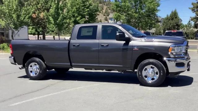 2024 RAM Ram 3500 RAM 3500 TRADESMAN CREW CAB 4X4 8 BOX