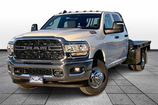 2024 RAM Ram 3500 Chassis Cab RAM 3500 TRADESMAN CREW CAB CHASSIS 4X4 60 CA