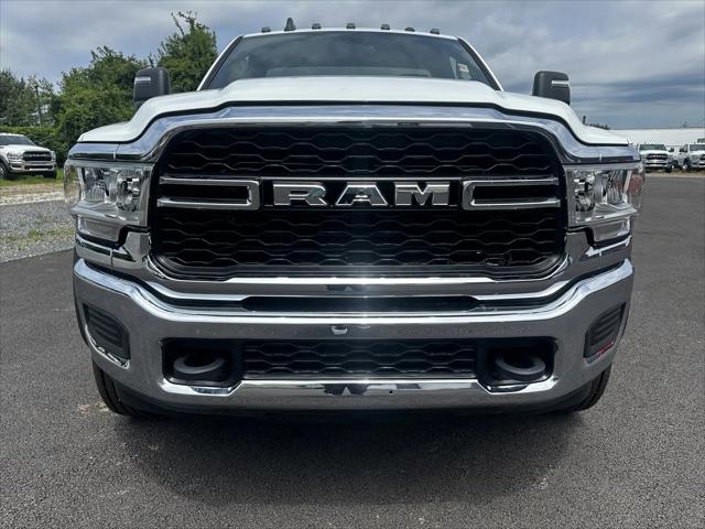 2024 RAM Ram 5500 Chassis Cab RAM 5500 TRADESMAN CHASSIS REGULAR CAB 4X4 84 CA