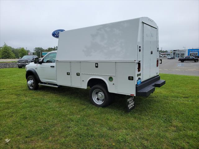 2024 RAM Ram 5500 Chassis Cab RAM 5500 TRADESMAN CHASSIS REGULAR CAB 4X4 84 CA