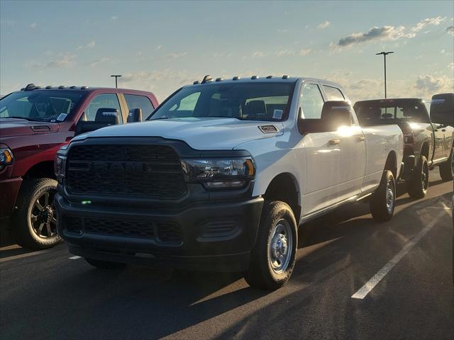 2024 RAM Ram 2500 RAM 2500 TRADESMAN CREW CAB 4X4 8 BOX